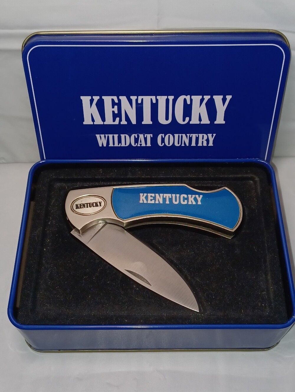 Kentucky Wildcat Country Blue Folding Pocket Knife &Tin Branded Men’s Accessory